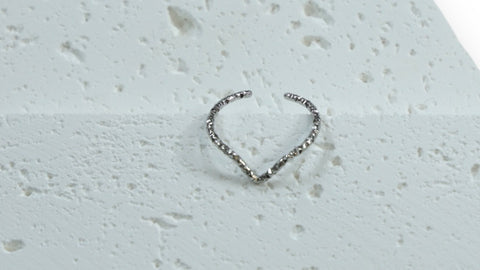 Hammered Heart Stainless Steel Rings: A Minimalist Romance