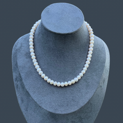 Elegant Freshwater Pearl Necklace with Stainless Steel Clasp