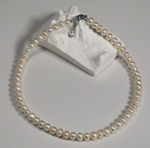 Elegant Freshwater Pearl Necklace with Stainless Steel Clasp