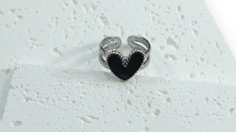 Black Heart Stainless Steel Ring: A Bold Symbol of Love