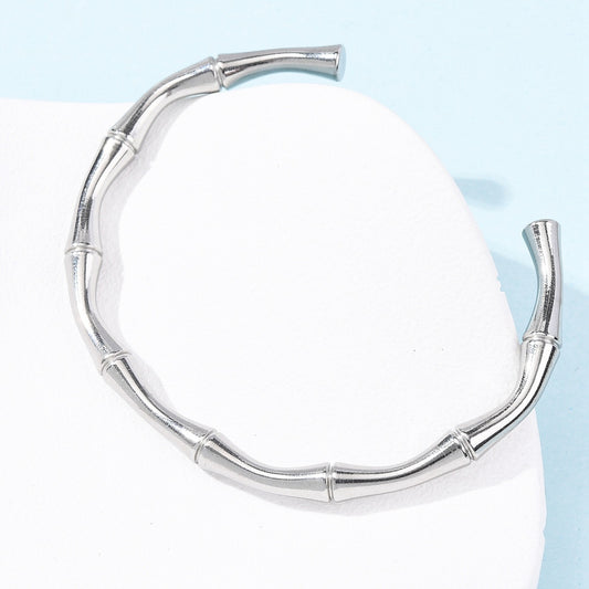 Βραχιόλι με μανσέτα εμπνευσμένο από μπαμπού