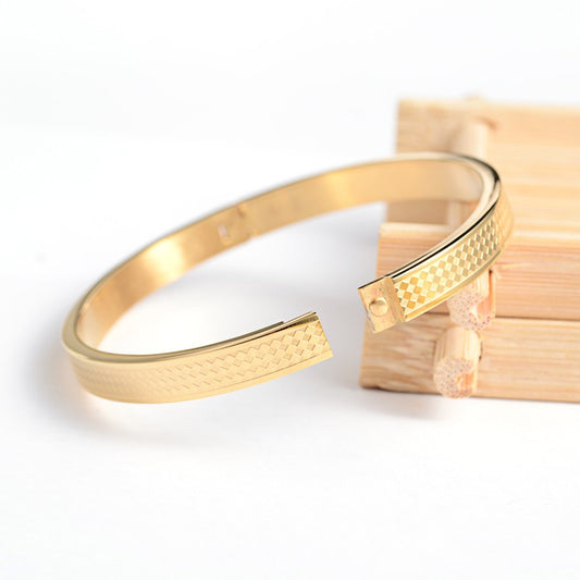 Σκαλιστό βραχιόλι με ρόμβο