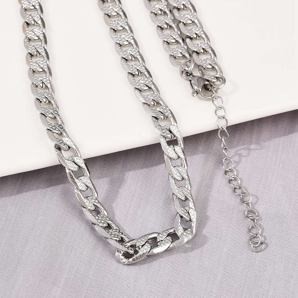 Textured Cuban Chain Necklace